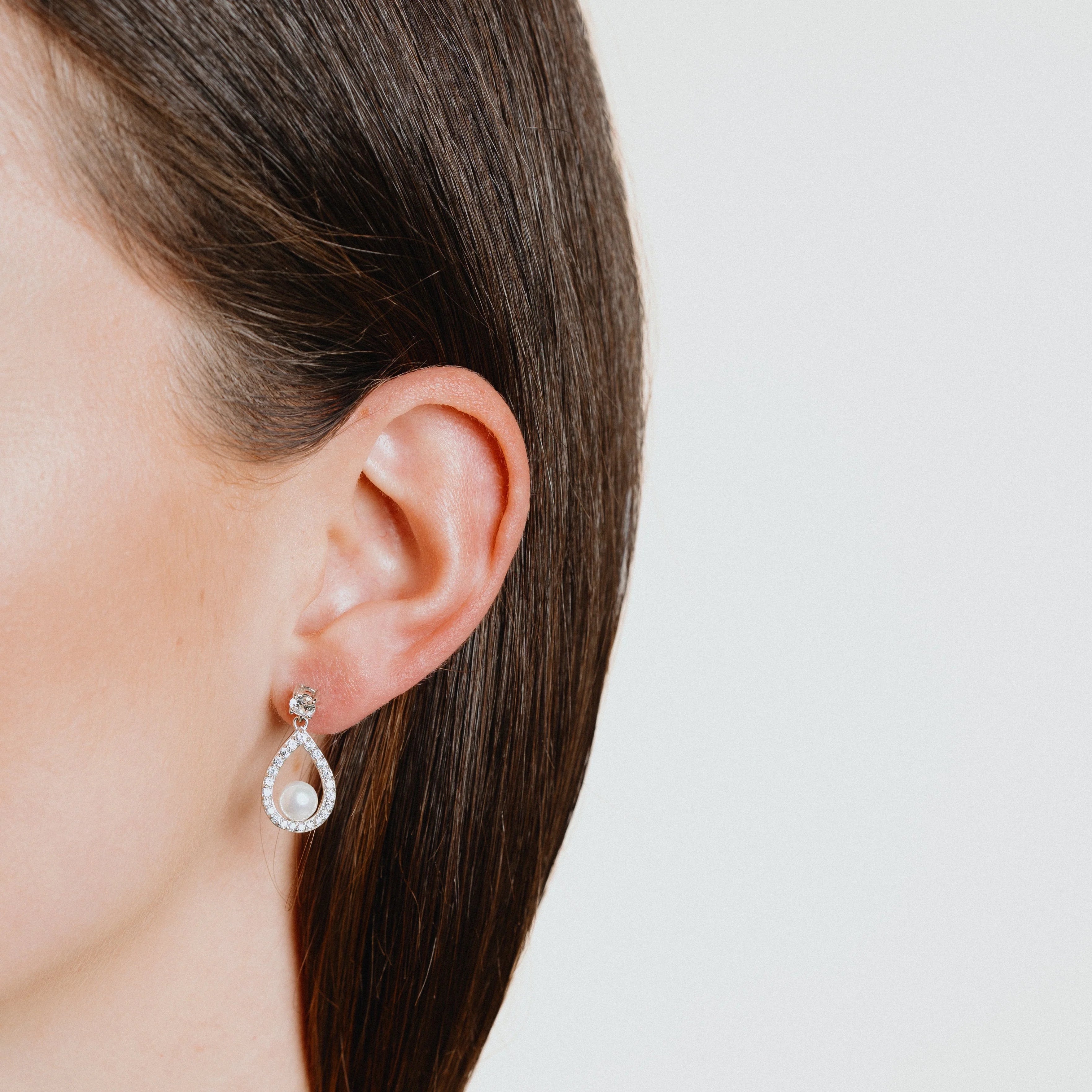 Perl-Ohrhänger 925/- Silber mit Diamonfire-Zirk.